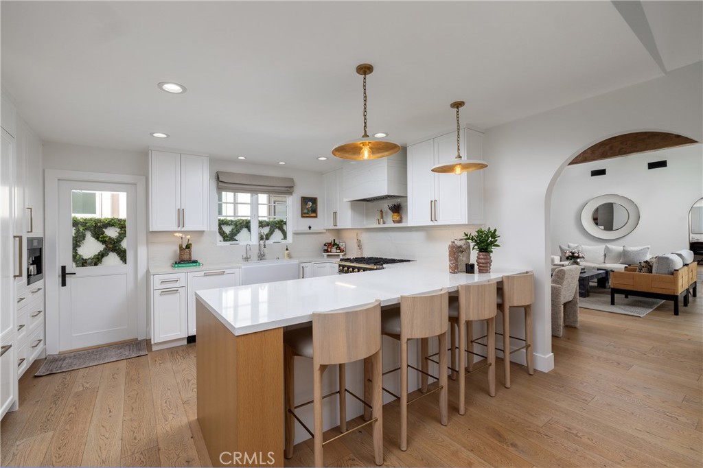 2771 Bayshore