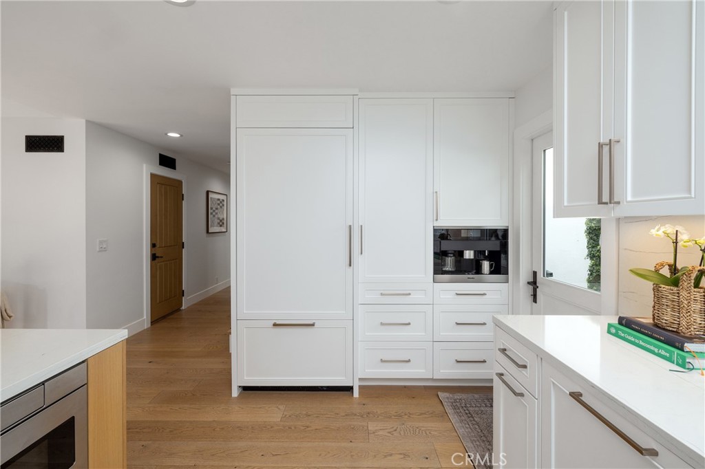 2771 Bayshore