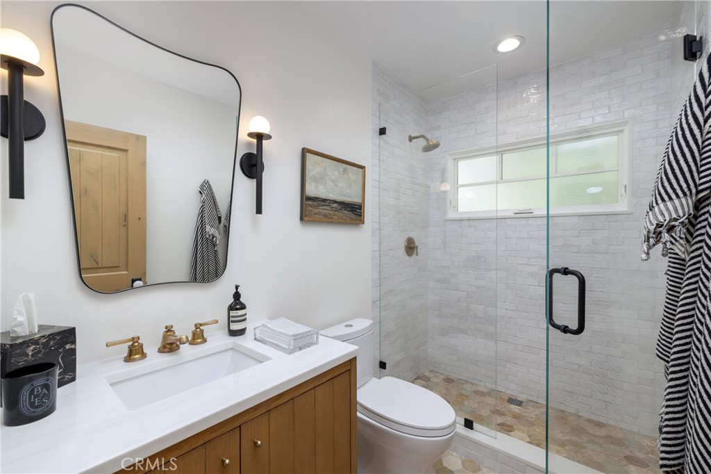 2771 Bayshore