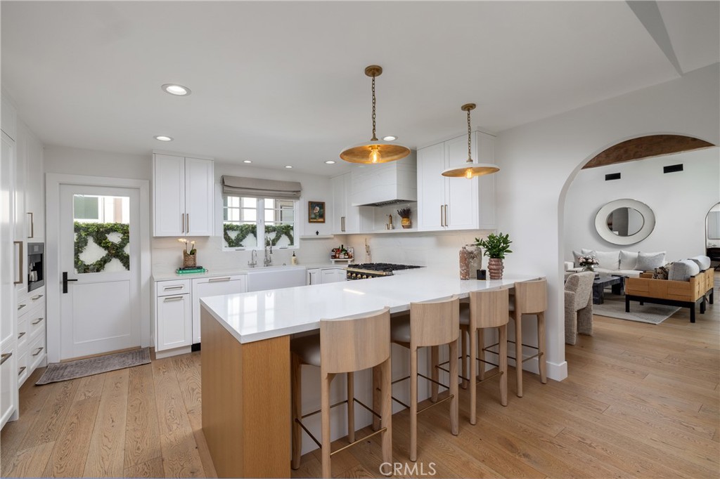 2771 Bayshore