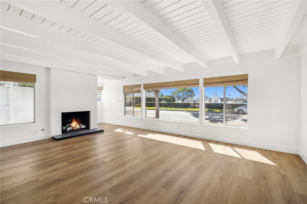 2551 Bayshore Drive