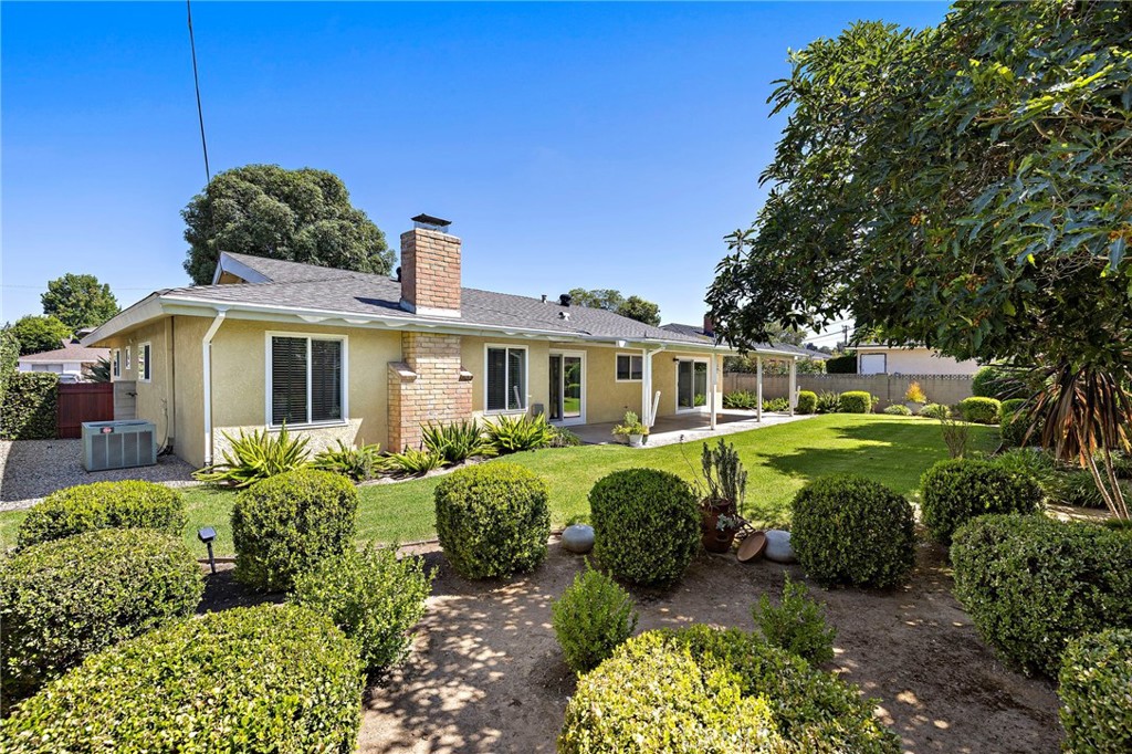 916 E Jonquil