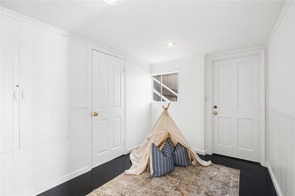608 Saint James Place
