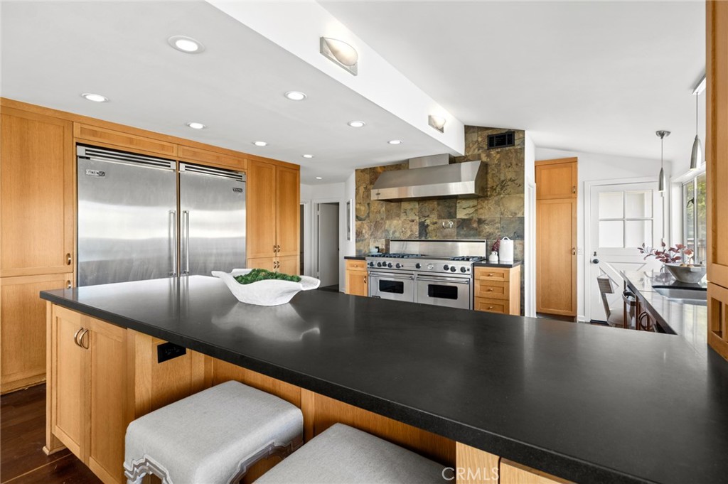 608 Saint James Place