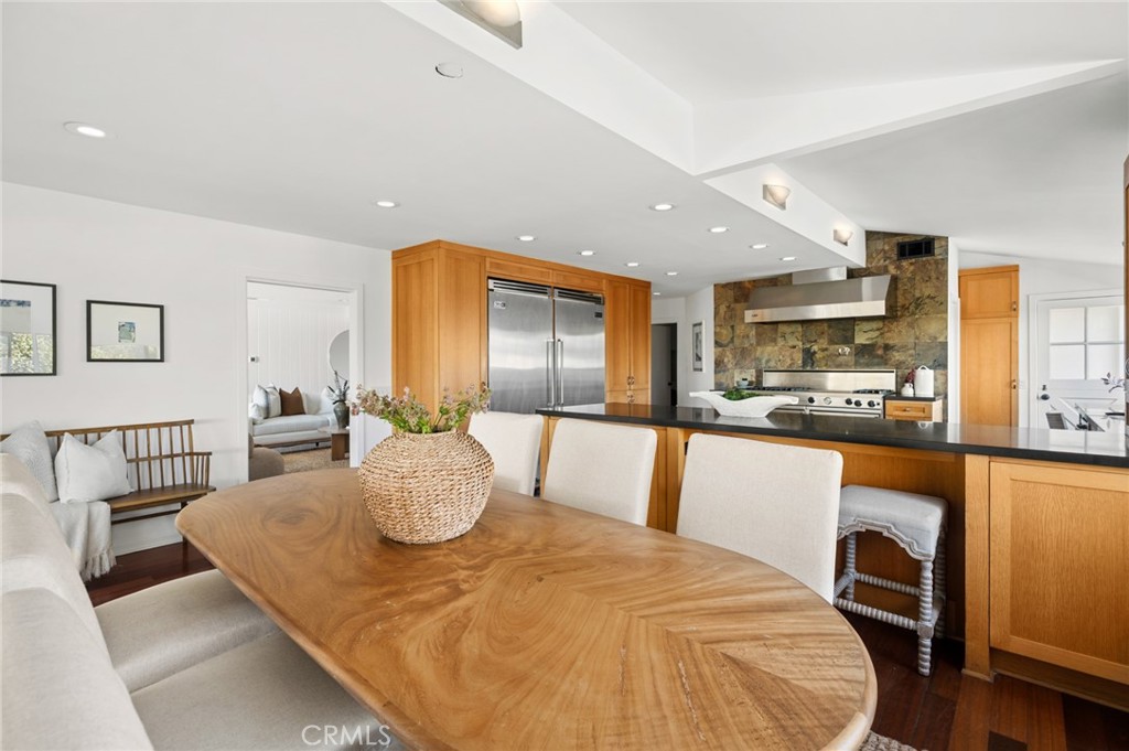 608 Saint James Place