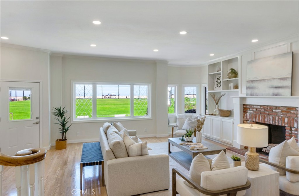 920 E Oceanfront