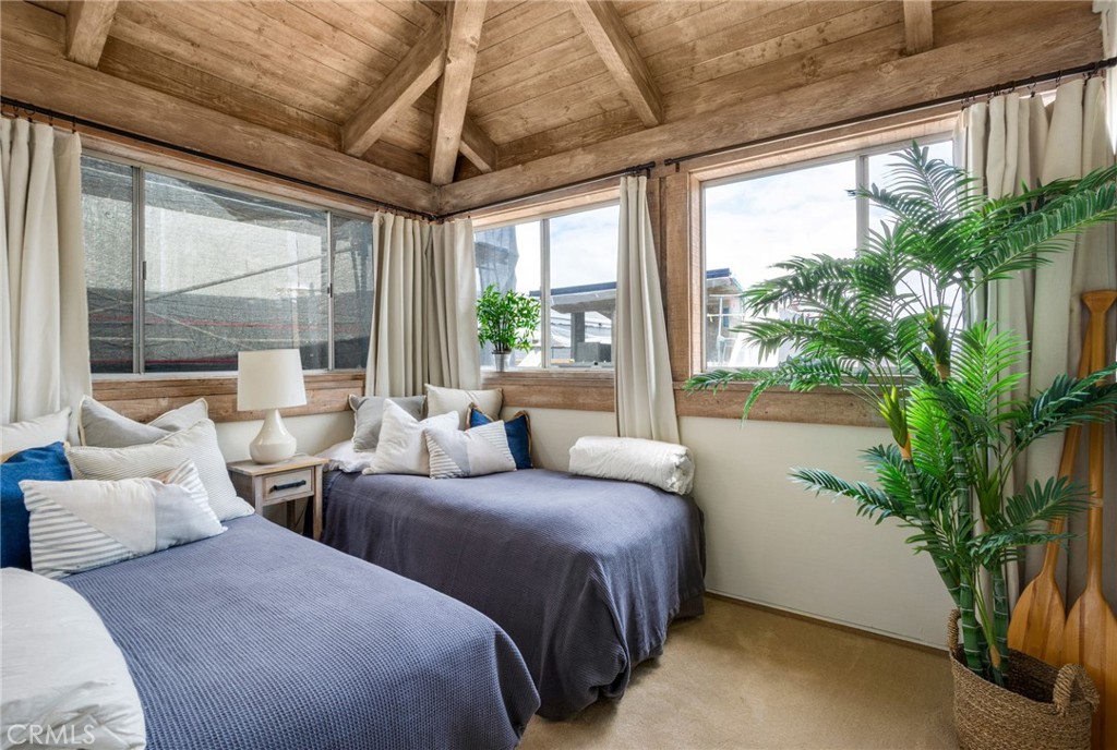 920 E Oceanfront