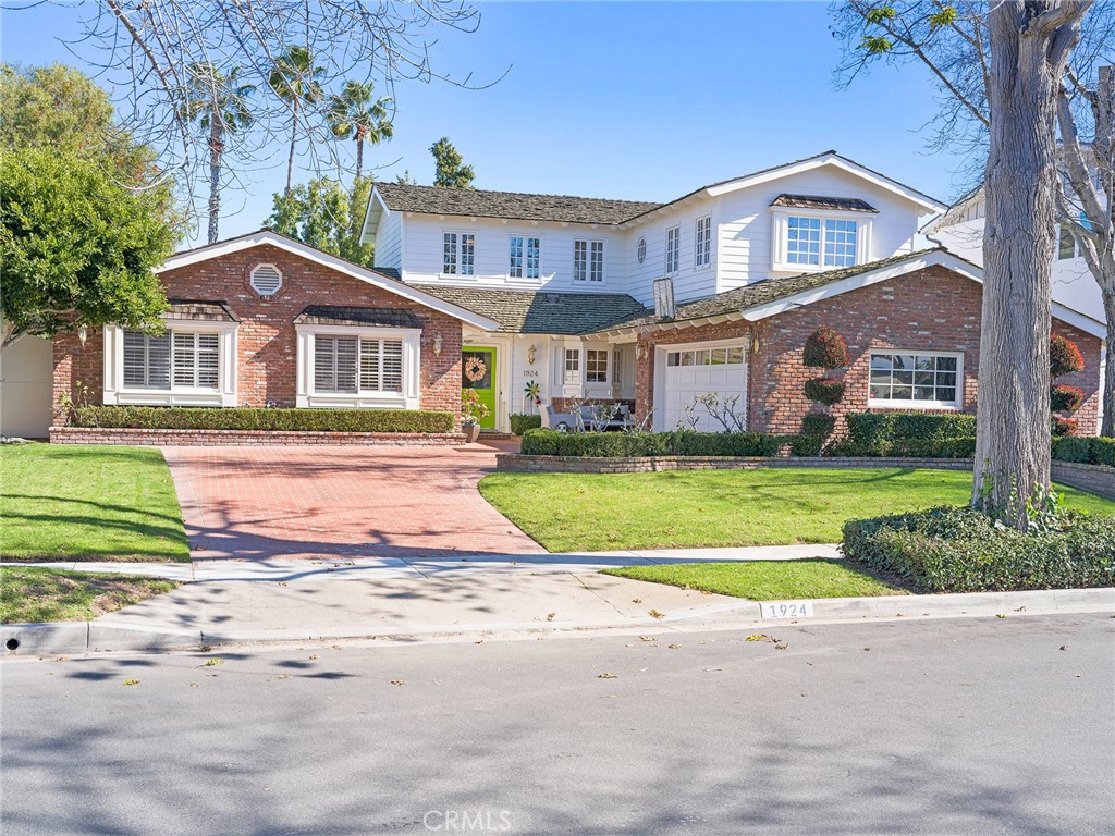 1924 Leeward Lane