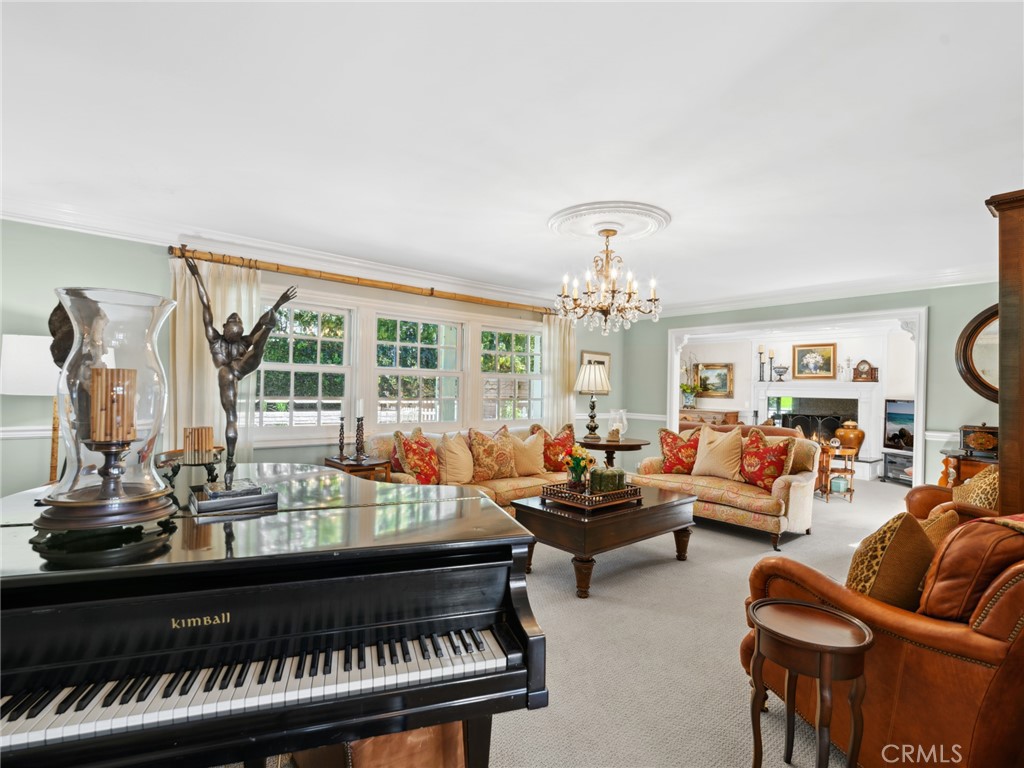 1924 Leeward Lane