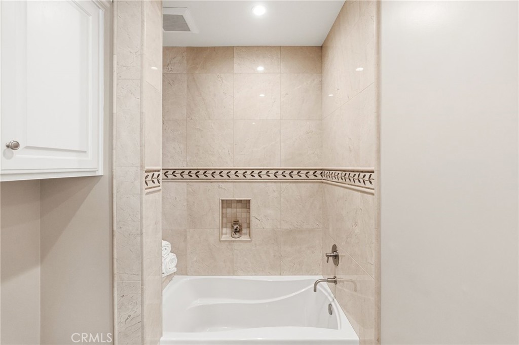 3 Barrenger Court