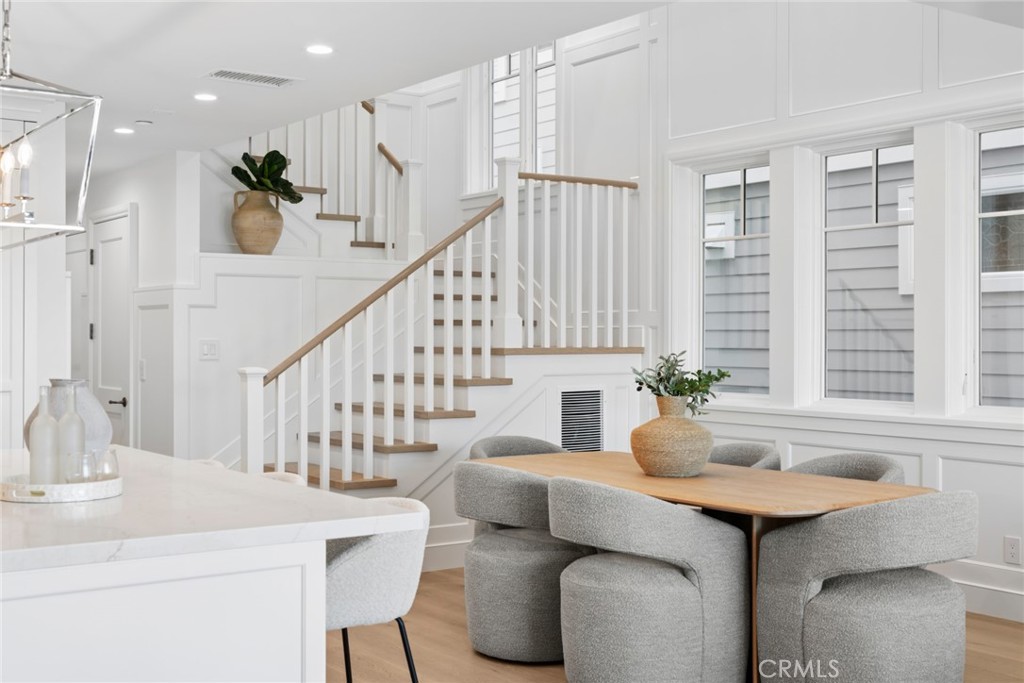 1105 N Bay Front