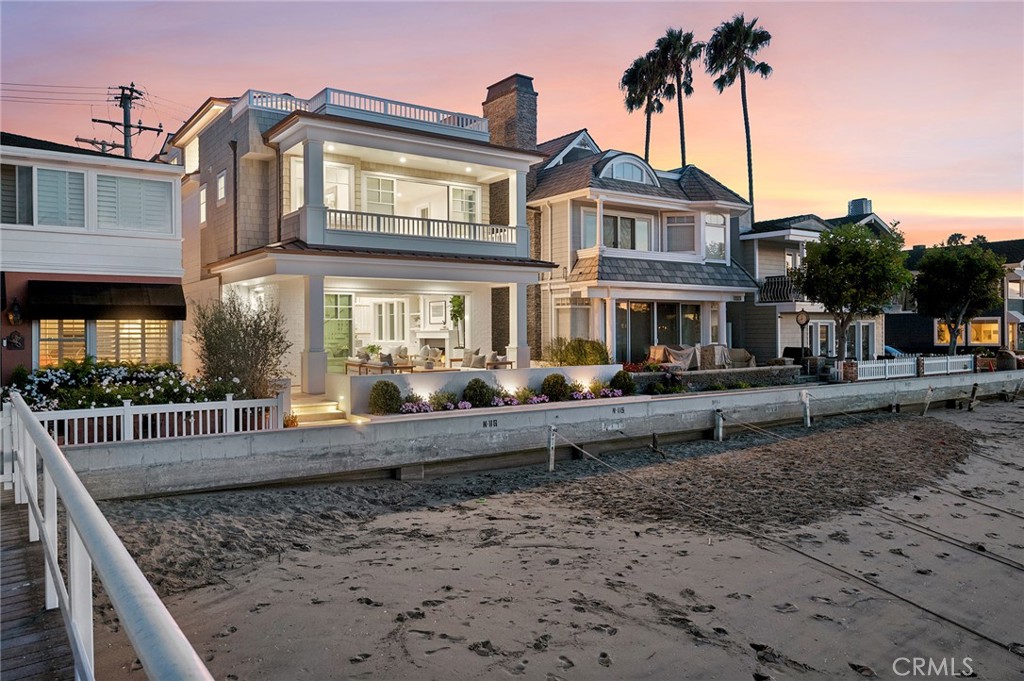 1105 N Bay Front
