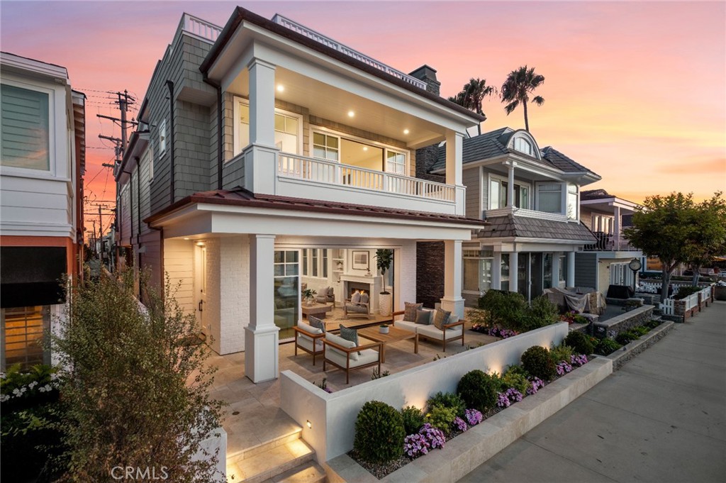 1105 N Bay Front
