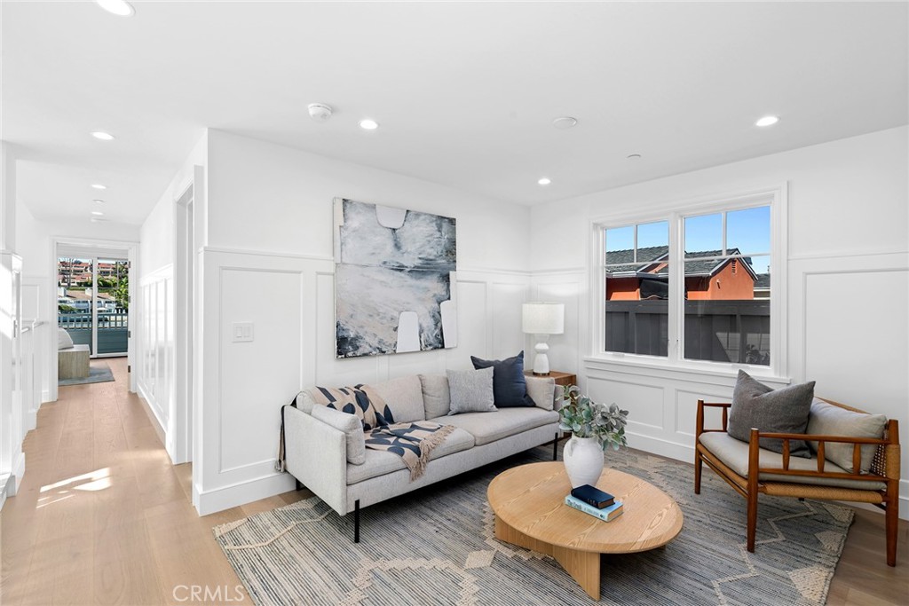 1105 N Bay Front