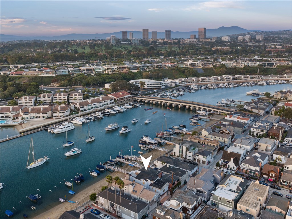 1105 N Bay Front