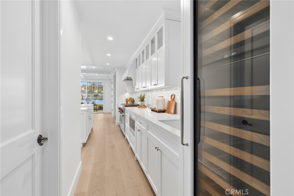 1105 N Bay Front