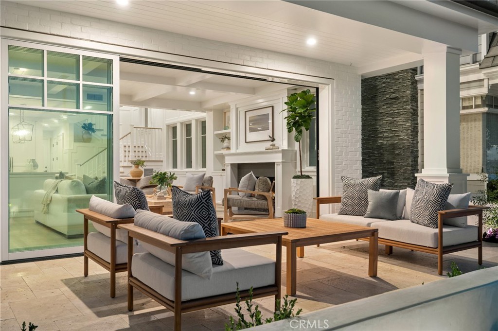 1105 N Bay Front