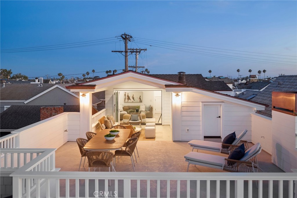 1105 N Bay Front