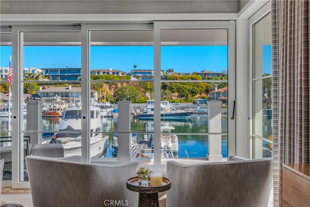 317 E Bay Front