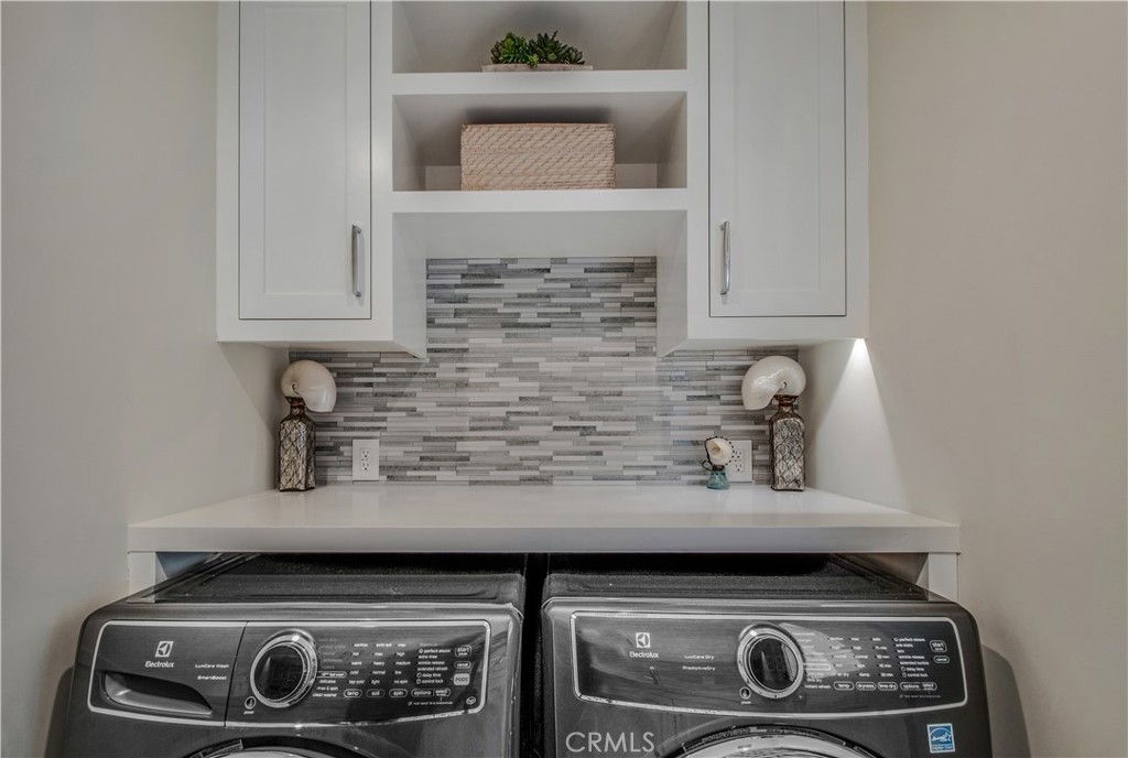 317 E Bay Front