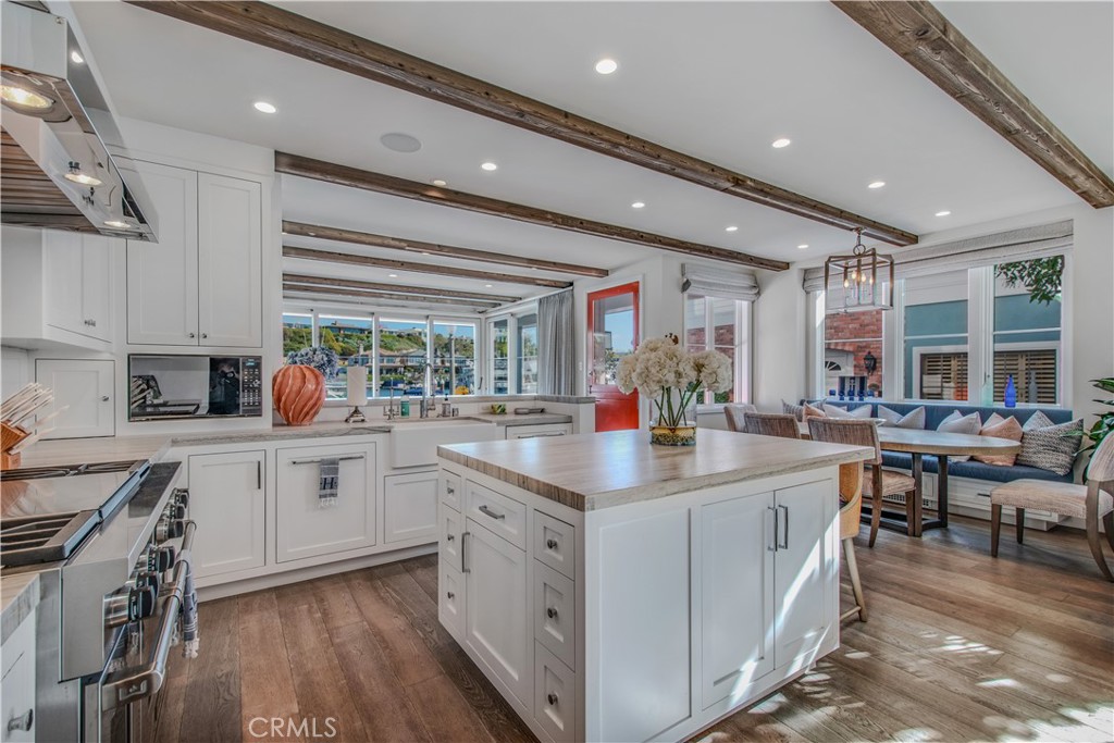 317 E Bay Front