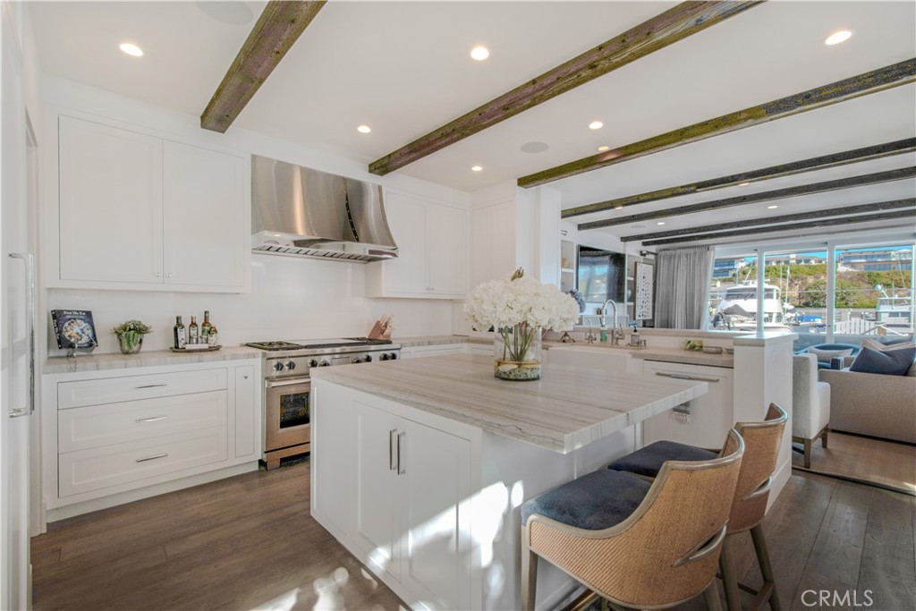 317 E Bay Front