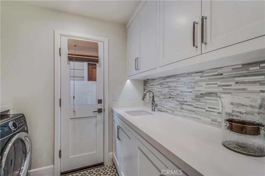 317 E Bay Front