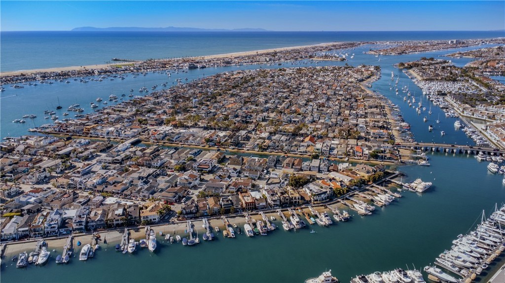 317 E Bay Front