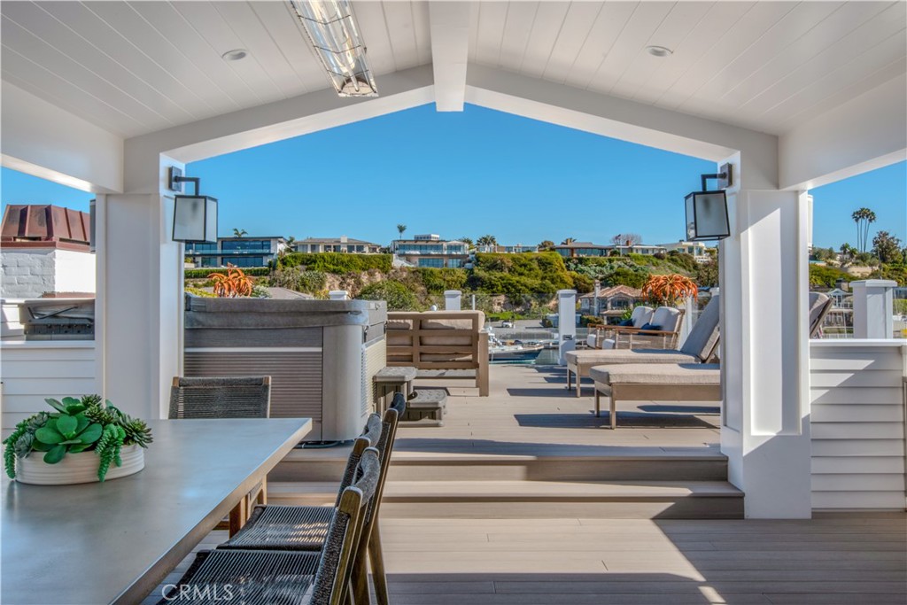 317 E Bay Front