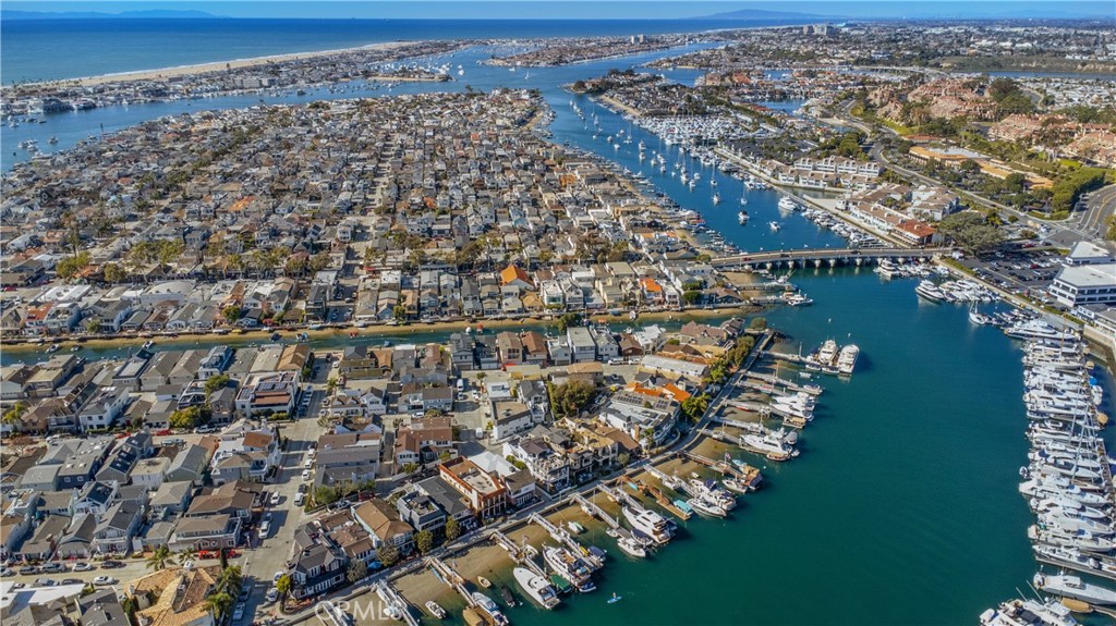 317 E Bay Front