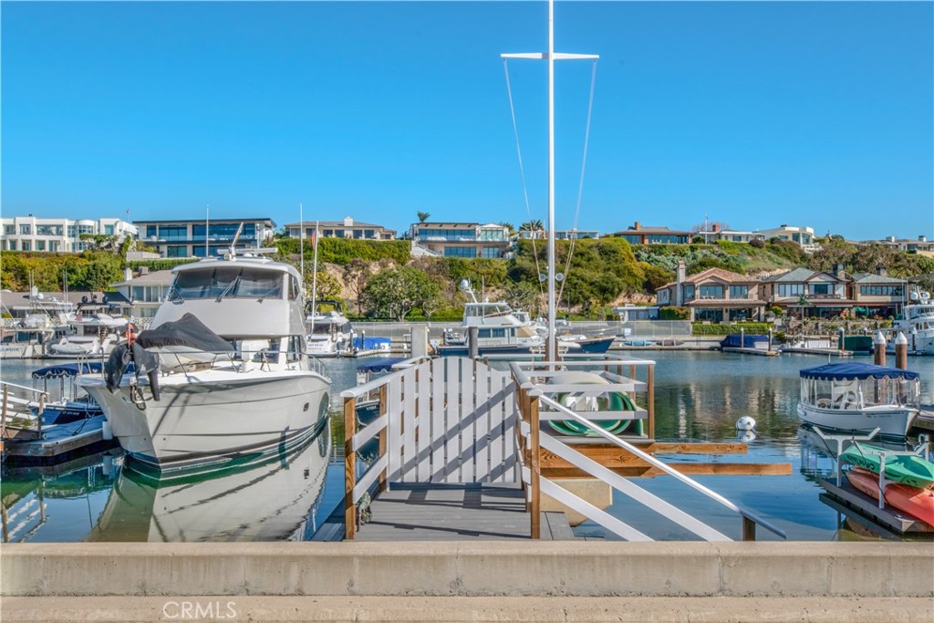 317 E Bay Front