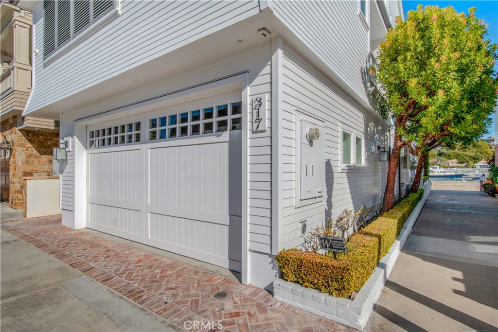 317 E Bay Front