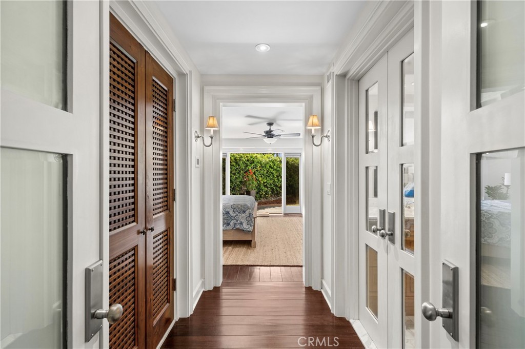 1030 Bayside Cove 702
