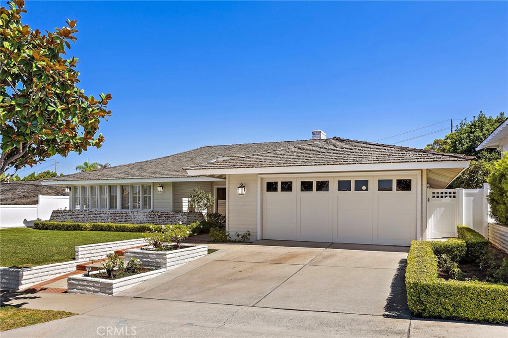 2612 Lighthouse Lane