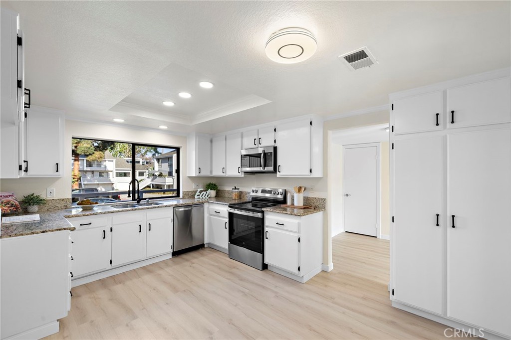 14 Robon Court