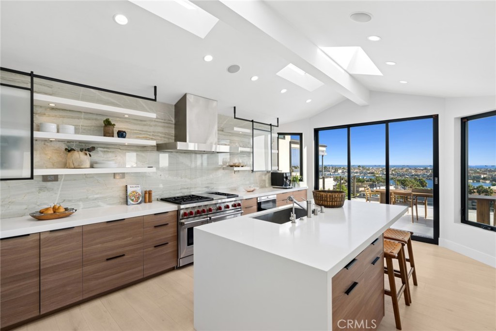 1021 Kings Road