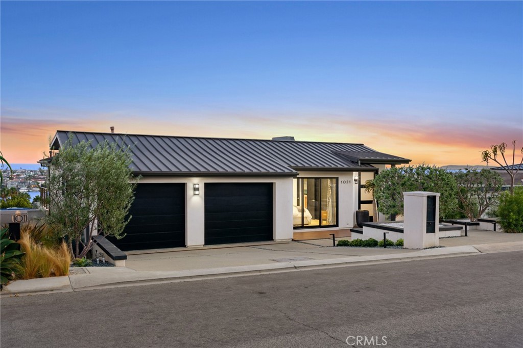 1021 Kings Road