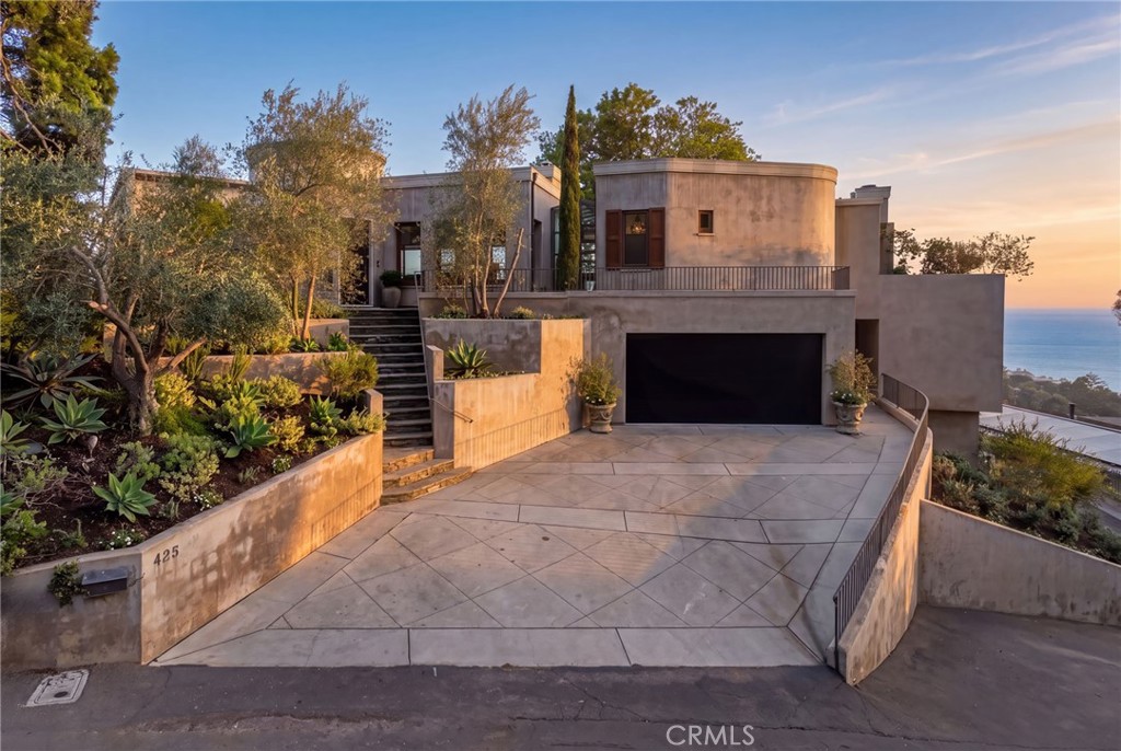 425 Panorama Drive