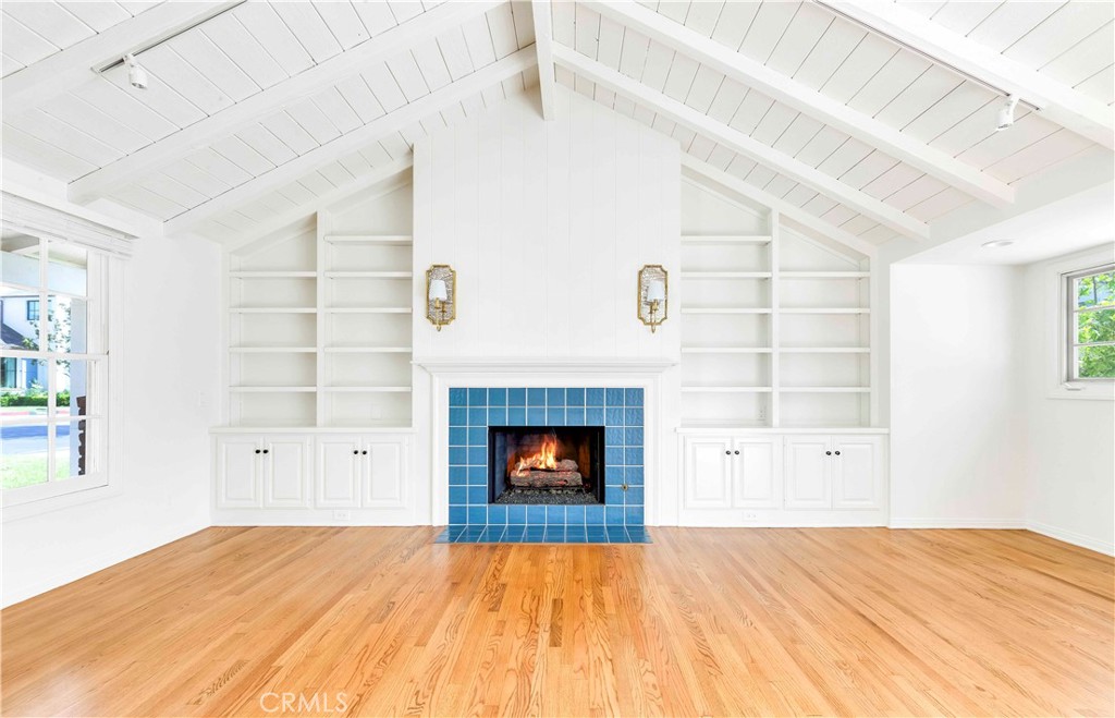 2562 Vista Drive