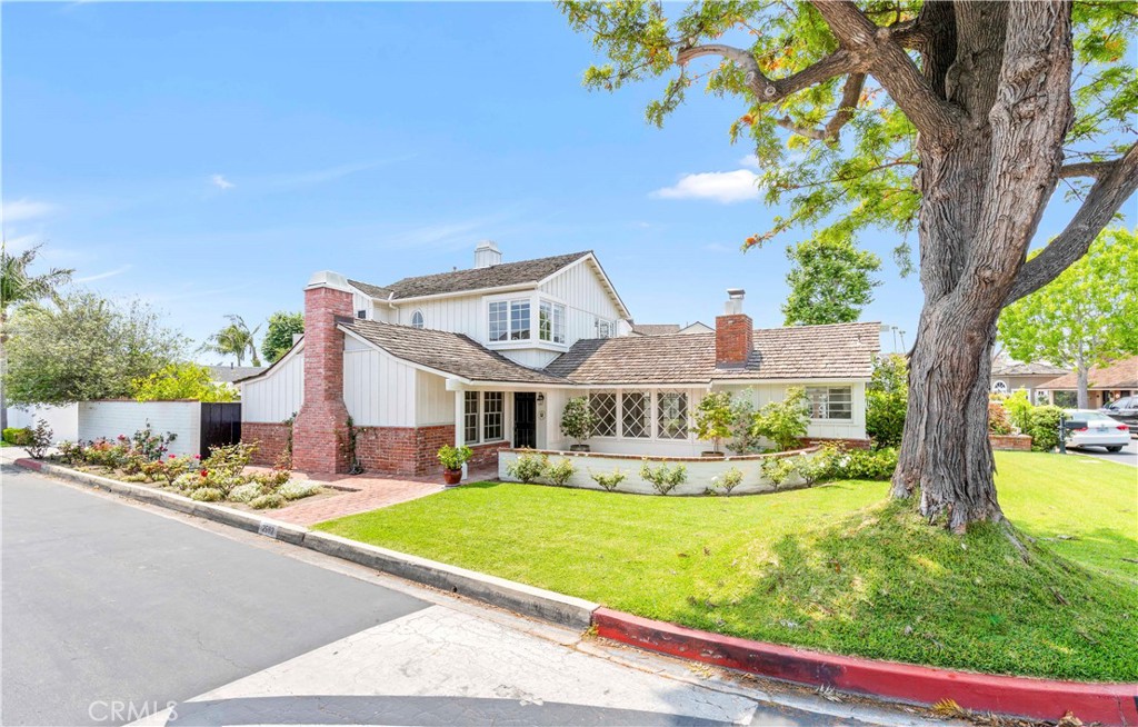 2562 Vista Drive