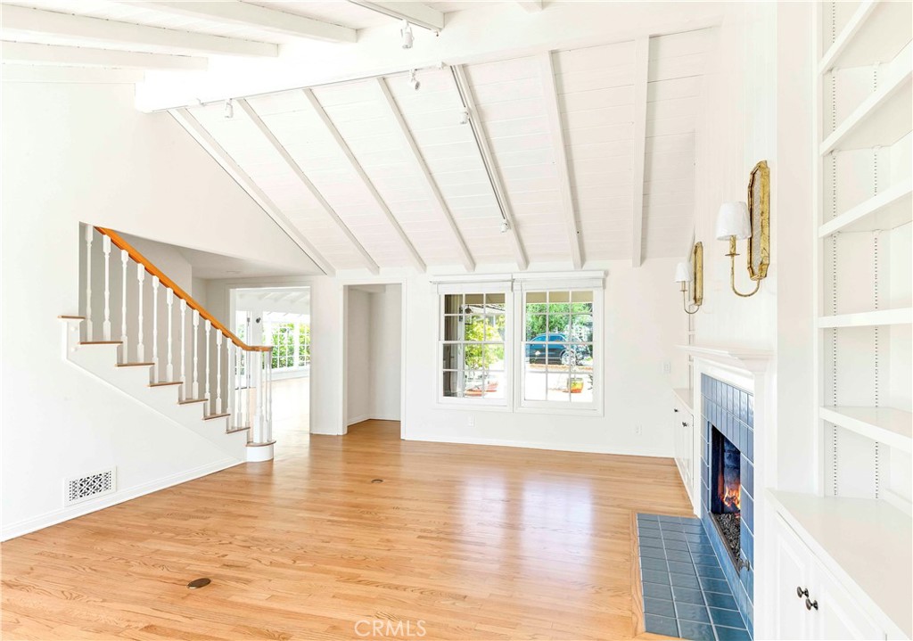 2562 Vista Drive