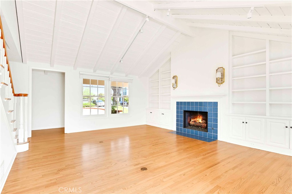 2562 Vista Drive
