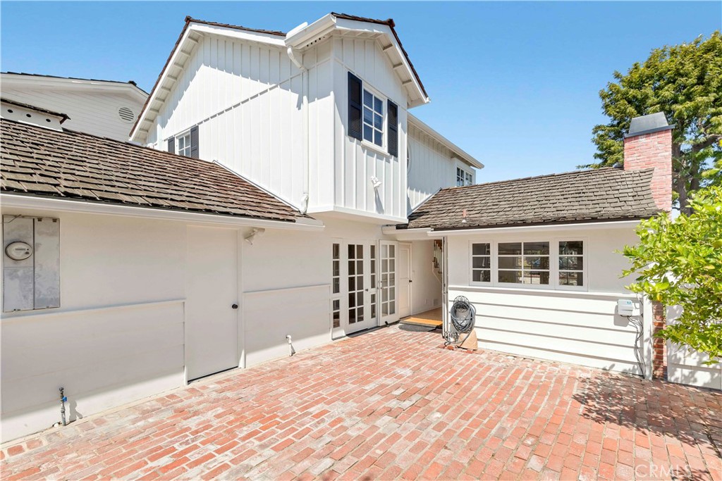 2562 Vista Drive