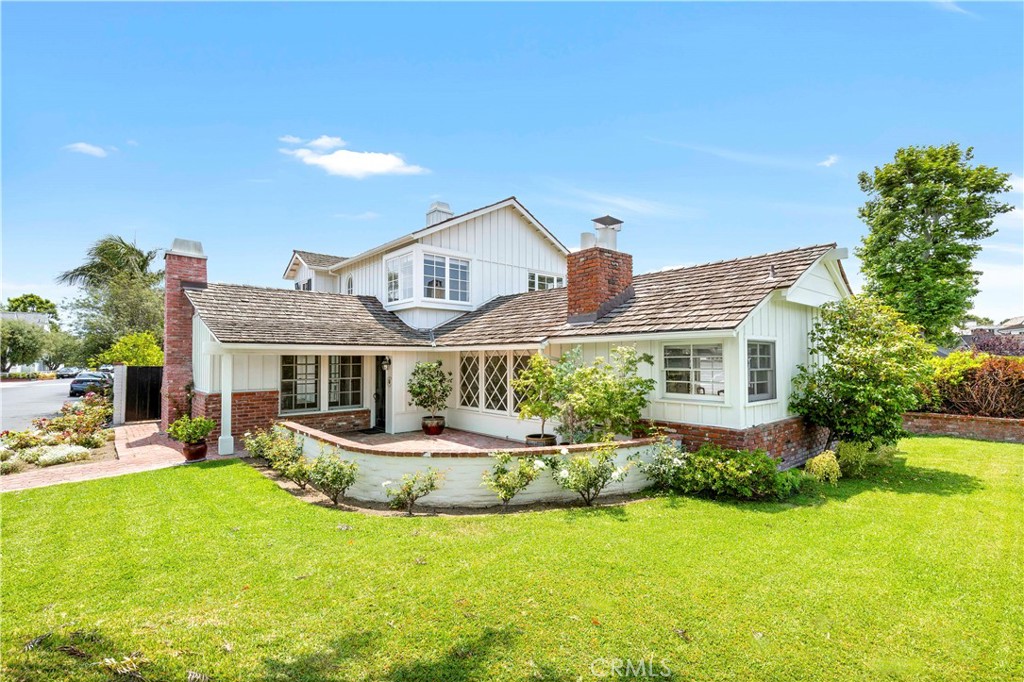 2562 Vista Drive