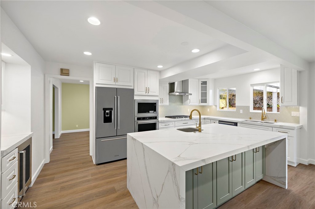 20152 Redlands Drive