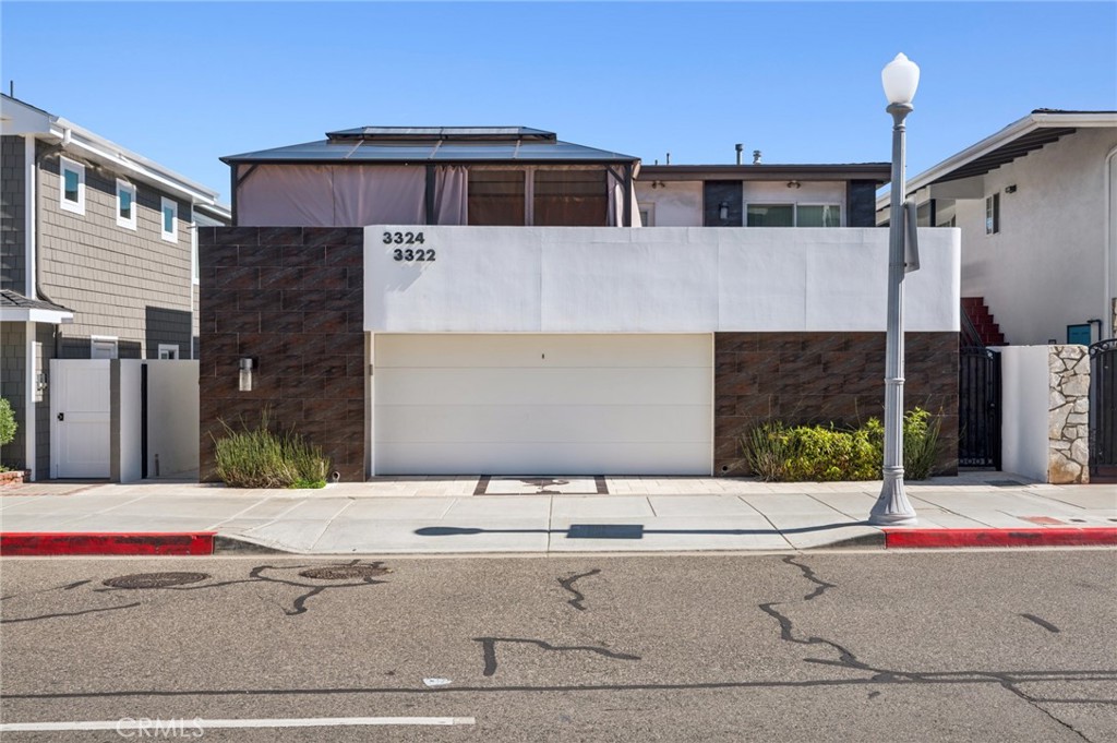 3322 Via Lido