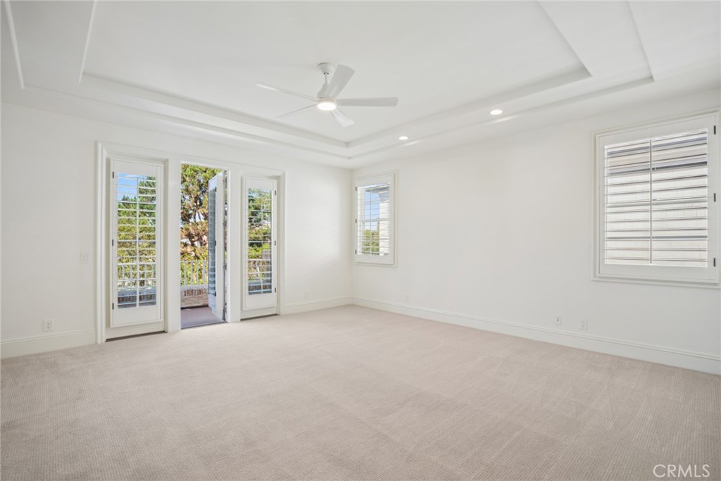 17 Colonial Drive