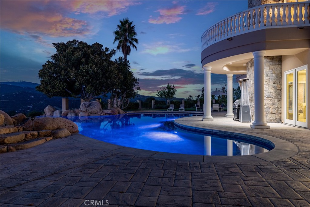 38760 Vista Del Bosque