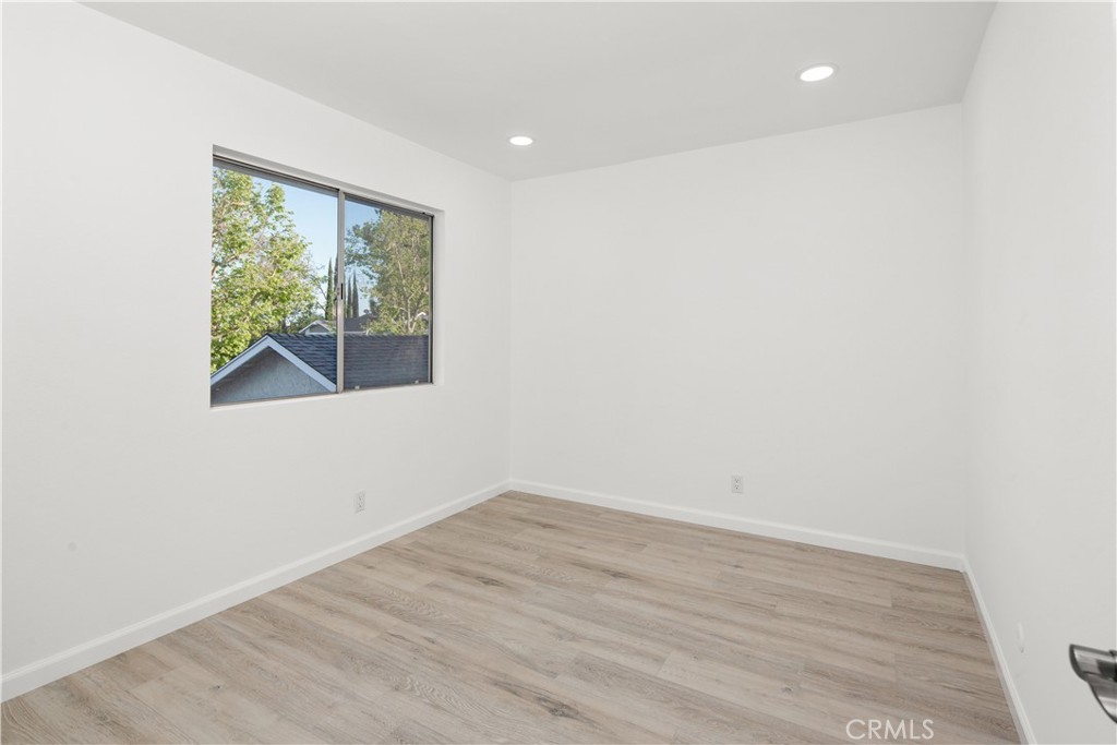 22913 Galaxy Lane 30