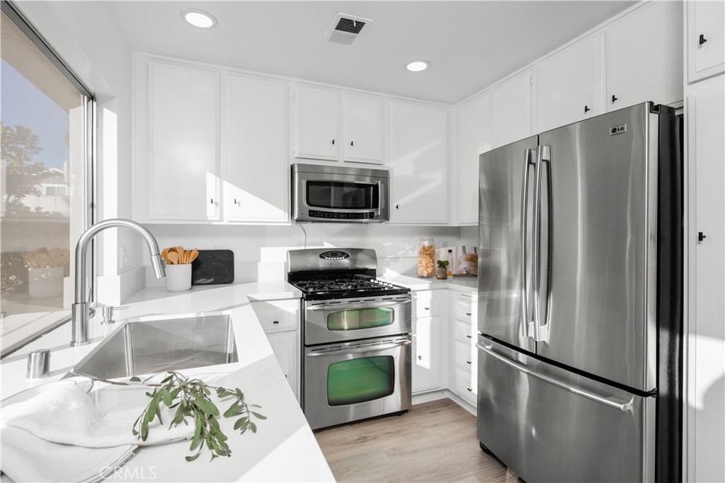 22913 Galaxy Lane 30